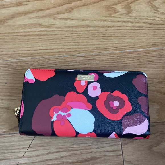 NWOT Kate Spade Small Tote and Wallet - Picture 10 of 14